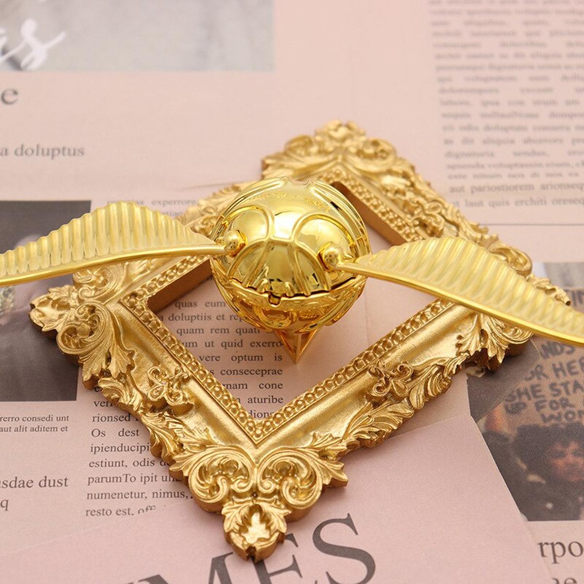 18K Gold-Plated Vintage Ring Box With Wizarding Design