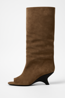Brown / 2