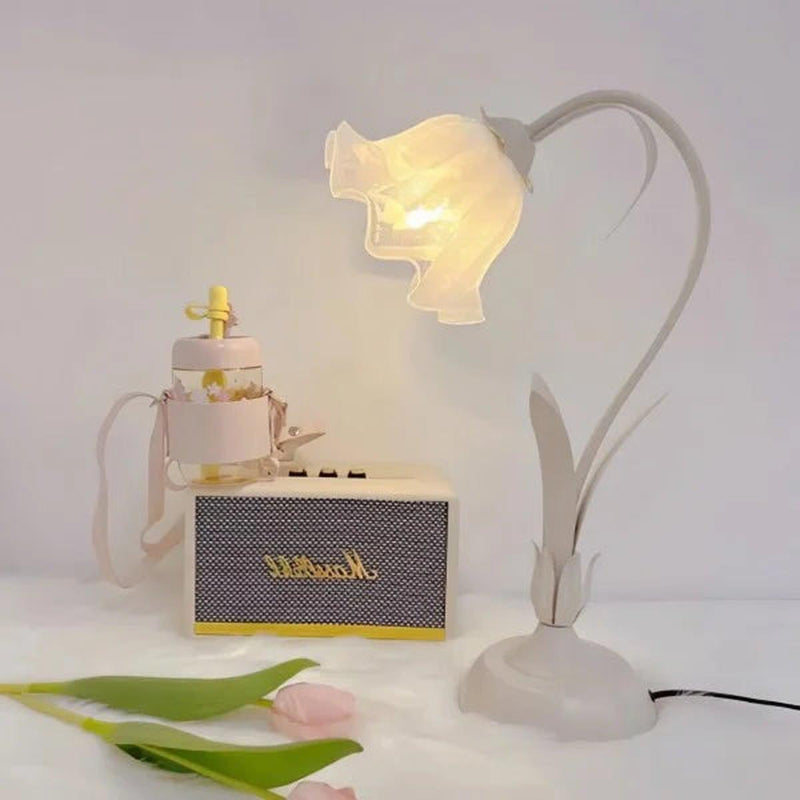 Adjustable Floral LED Table Lamp With Flexible Stem