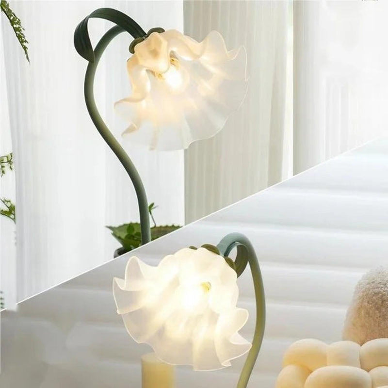 Adjustable Floral LED Table Lamp With Flexible Stem