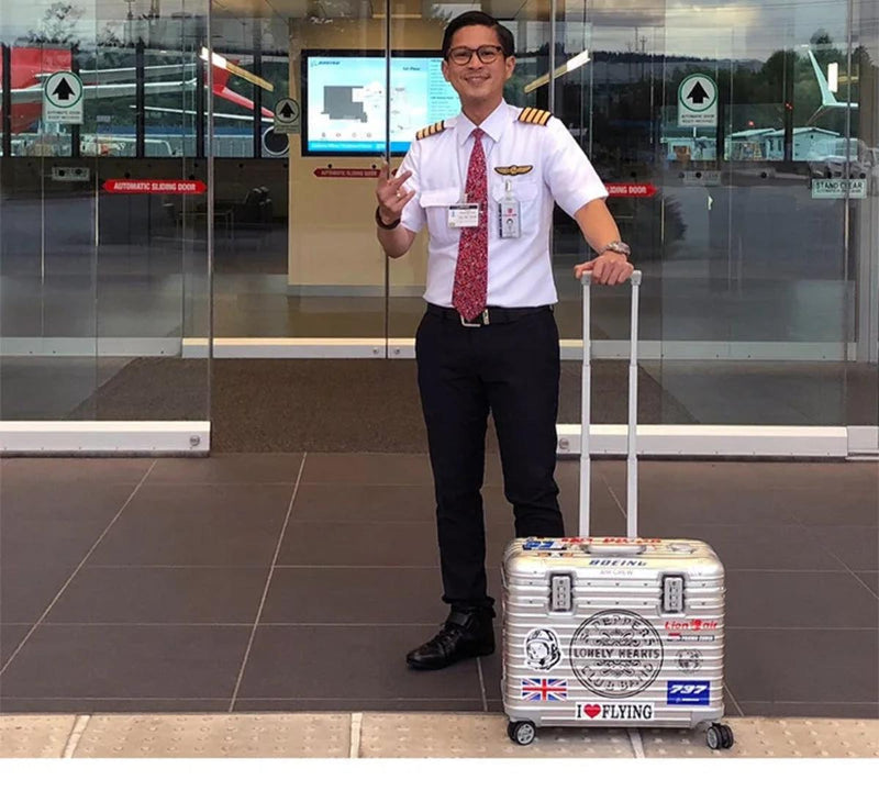 Aluminium-Magnesium Hard Shell Suitcase With 360° Spinner Wheels