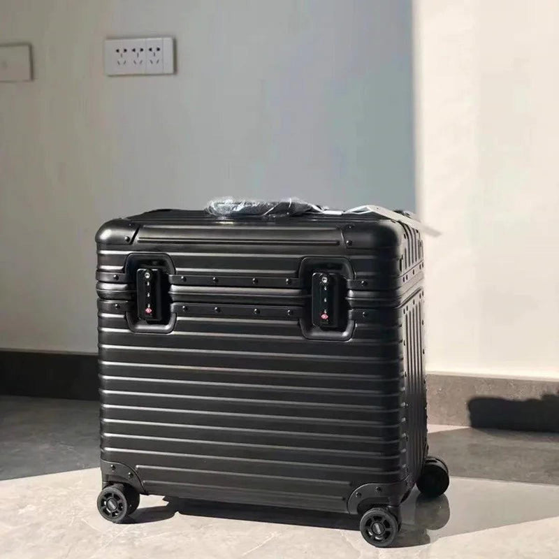Aluminium-Magnesium Hard Shell Suitcase With 360° Spinner Wheels