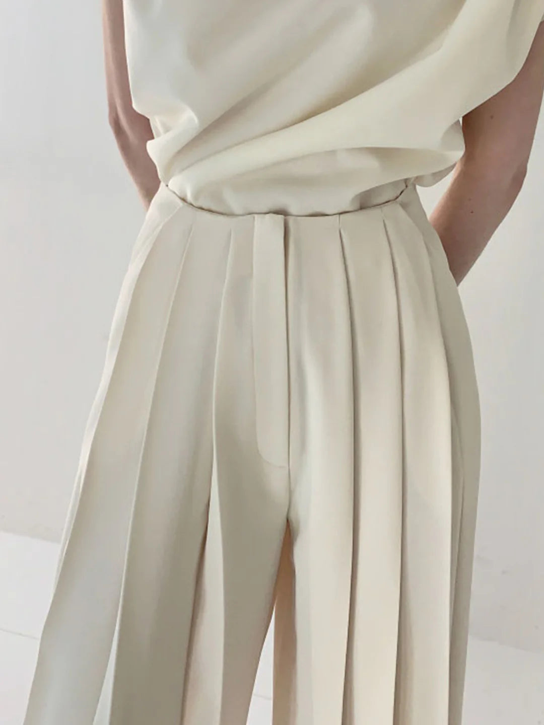 Pleated Long Pants
