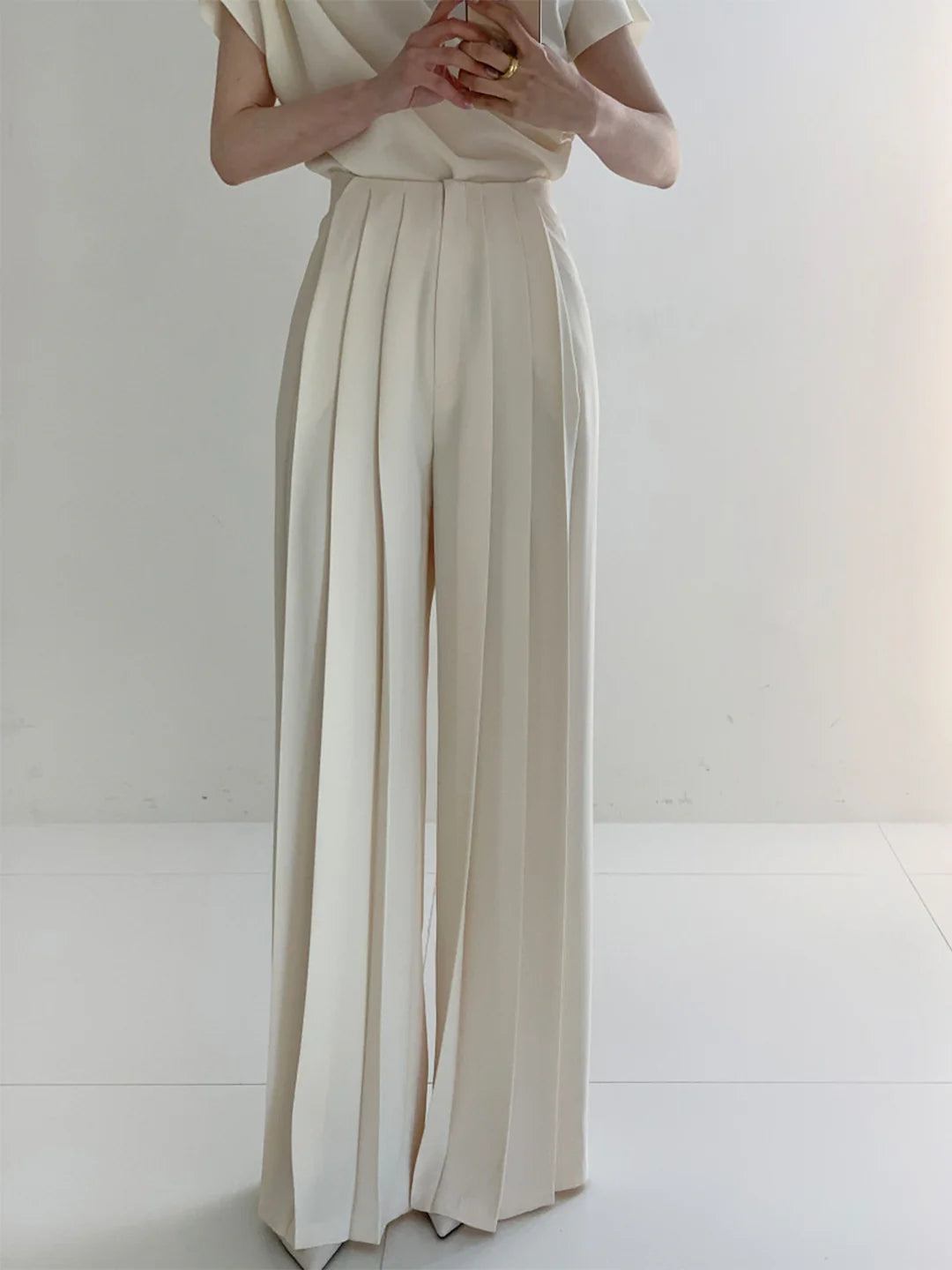 Pleated Long Pants