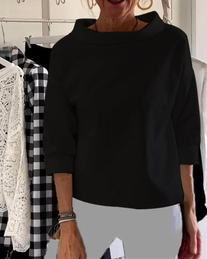 Casual Top With Wide Lapels And Mock Neck