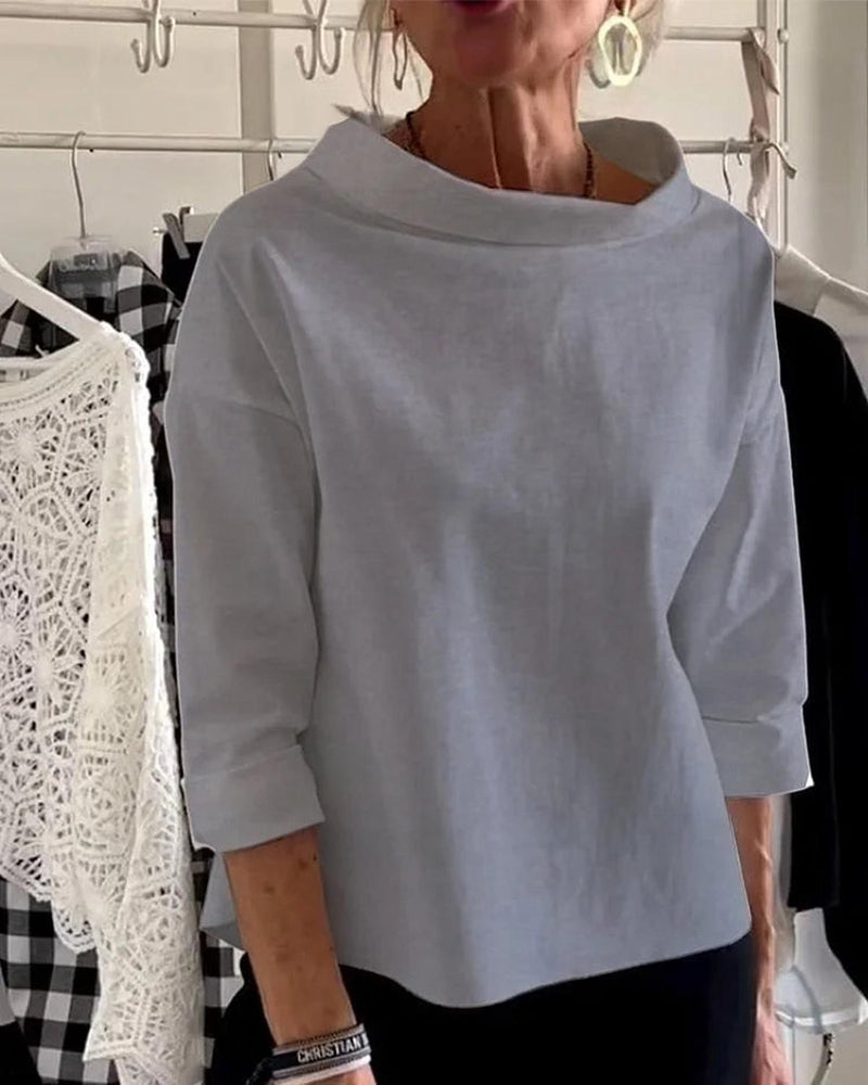 Casual Top With Wide Lapels And Mock Neck