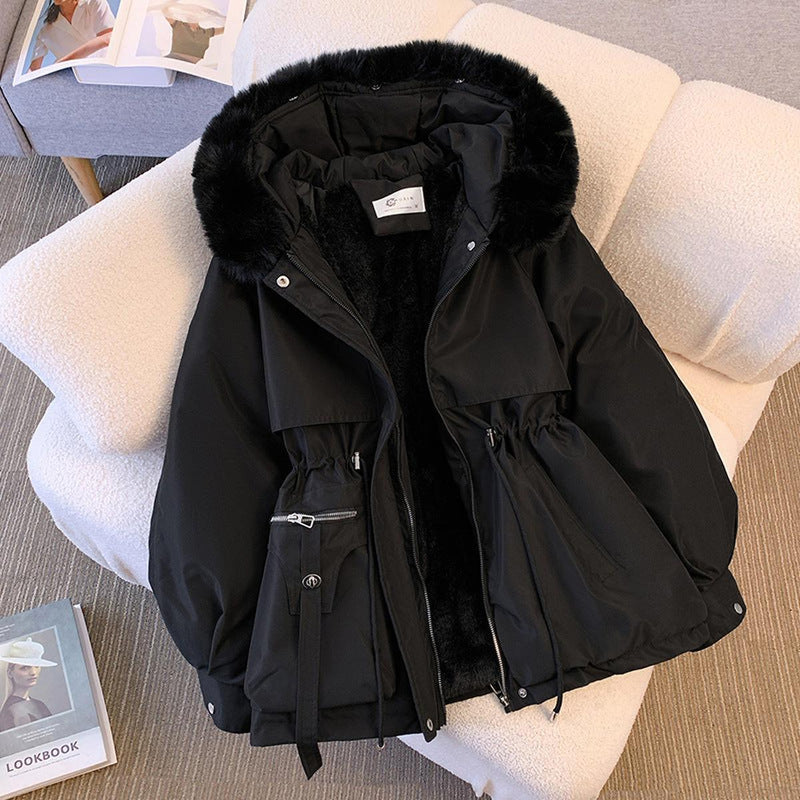 Chic Women&#39;s Winter Coat With Fur Hood