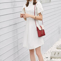 Compact Elegant Women&#39;s Handbag With Multiple Compartments