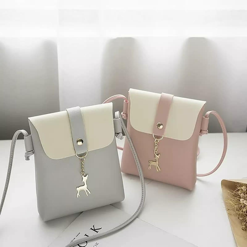 Compact Elegant Women&#39;s Handbag With Multiple Compartments