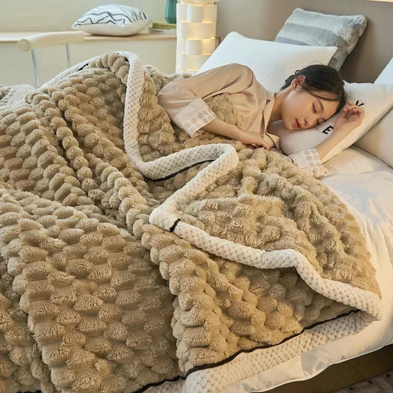 Double-Layer Coral Velvet Blanket For Autumn And Winter Warmth