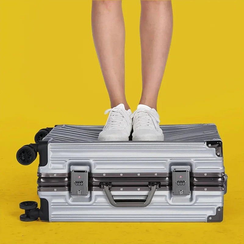 Durable Aluminium Frame Hard Shell Suitcase With Silent Wheels