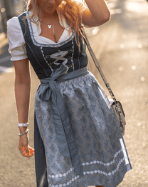 Elegant Dirndl Dress Set With Apron And Blouse
