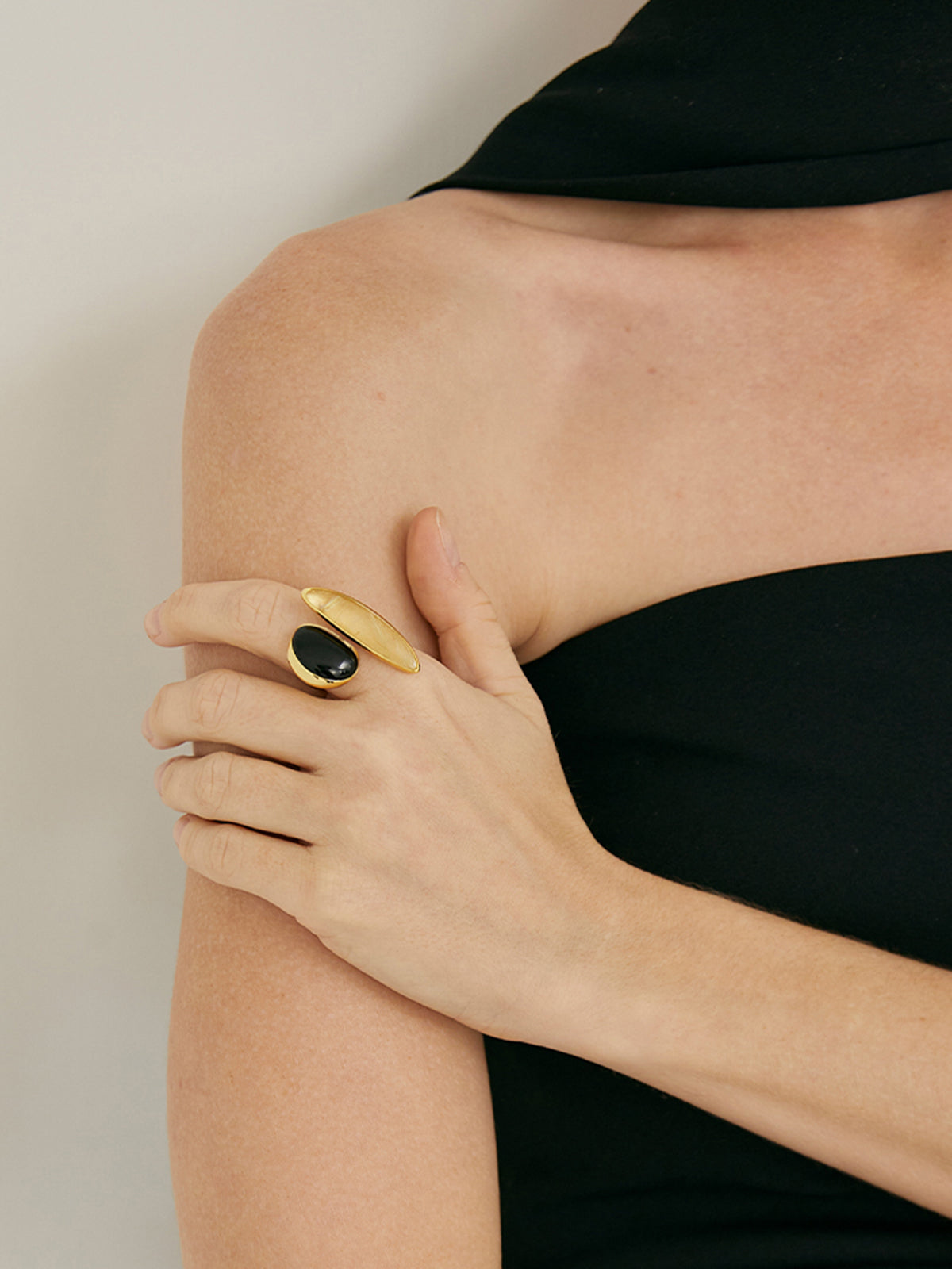 Elegant Onyx and Citrine Ring