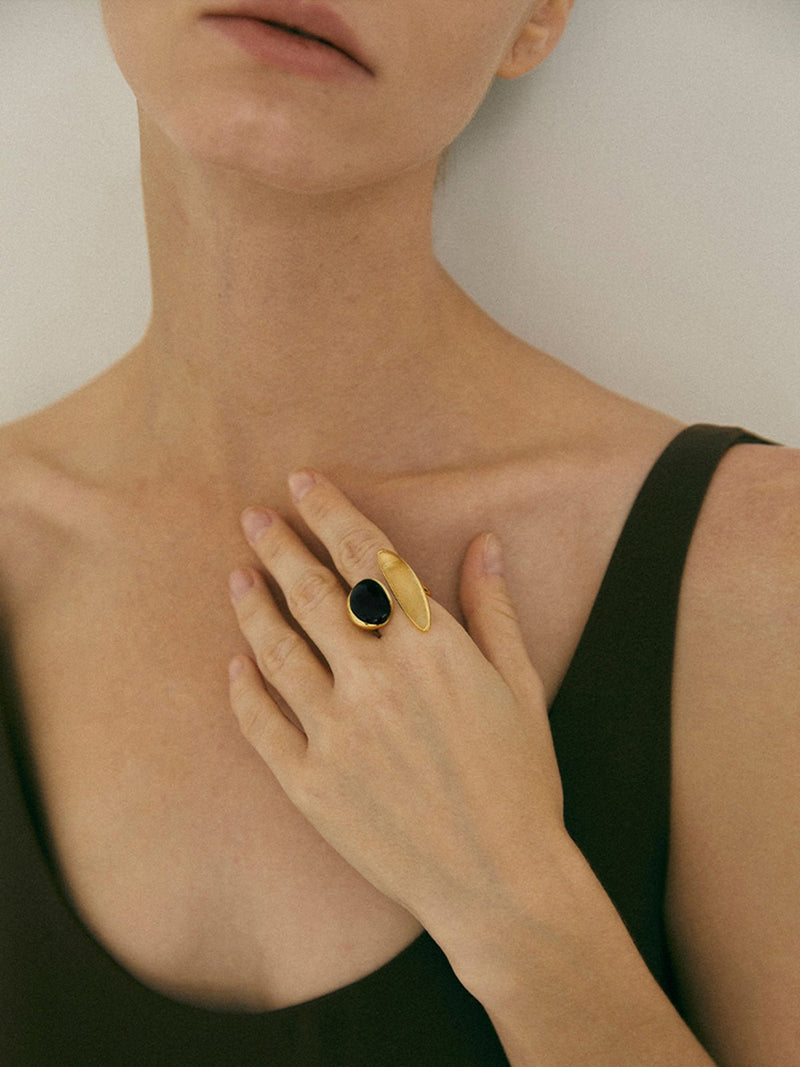 Elegant Onyx and Citrine Ring