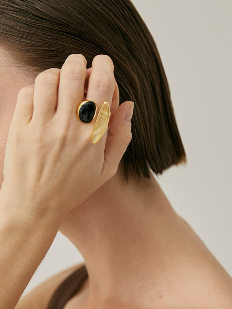 Elegant Onyx and Citrine Ring