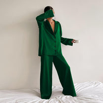 Elegant Satin Two-Piece Pyjama Set With Notched Collar