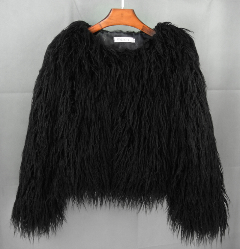 Elegant Women&#39;s Faux Fur Coat for Winter