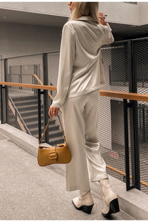 Elegant Women&#39;s Silk Blend Business Suit Set