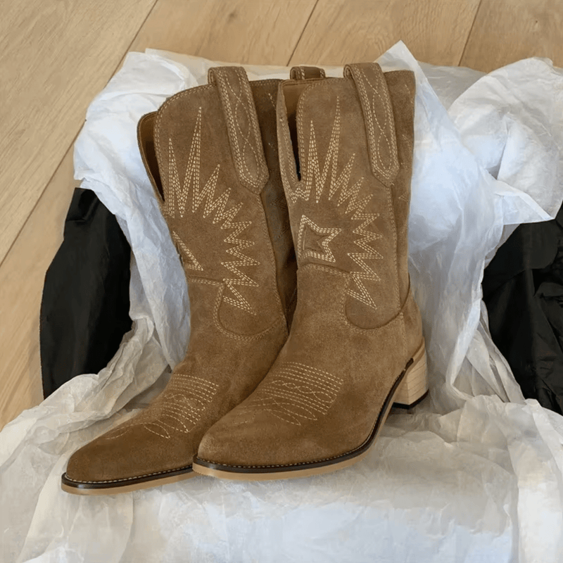 Embroidered Vintage Women&#39;s Leather Stiletto Boots