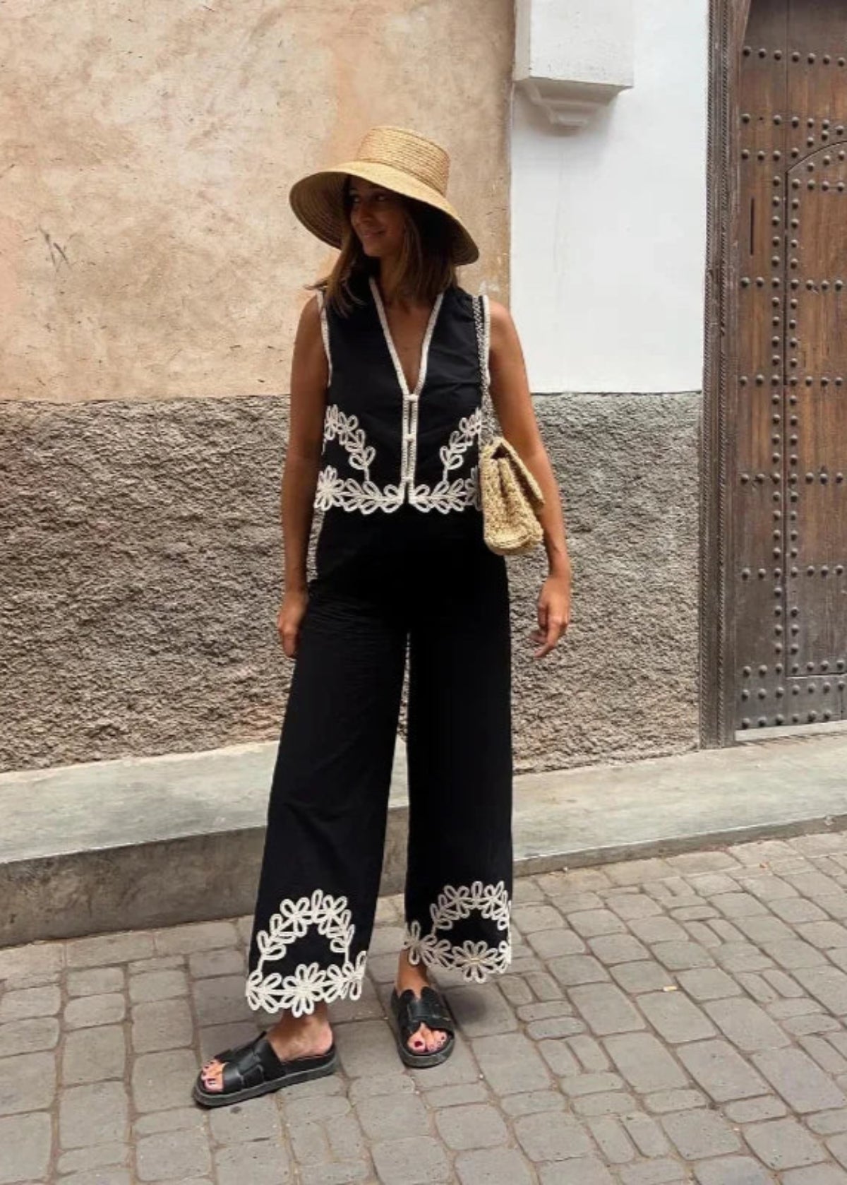 Embroidery Sleeveless Pants Set