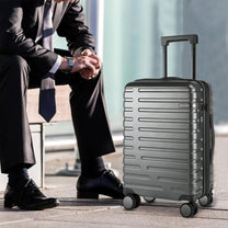 Expandable Hard Shell Cabin Suitcase With Spinner Wheels And TSA Lock