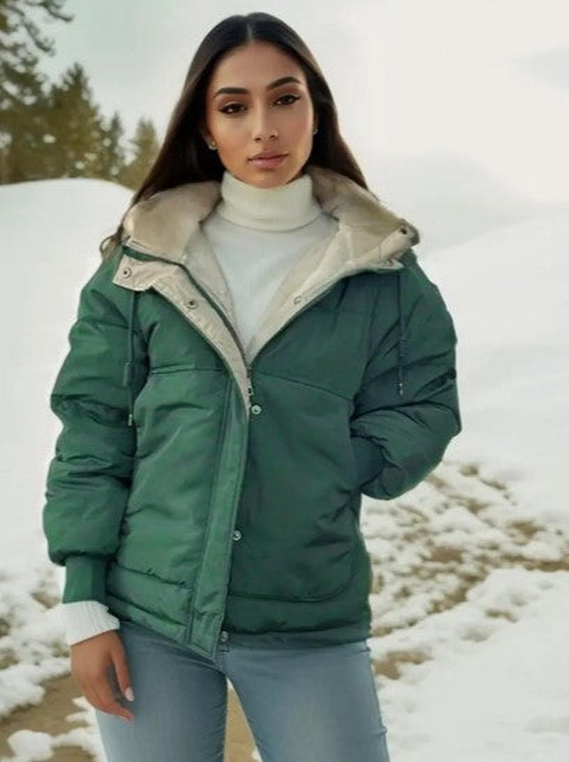 Fleece-Lined Women&#39;s Hooded Jacket for Casual and Outdoor Wear
