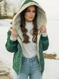 Fleece-Lined Women&#39;s Hooded Jacket for Casual and Outdoor Wear