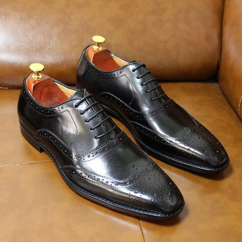 Handcrafted Leather Oxford Shoes With Wingtip Brogue Details