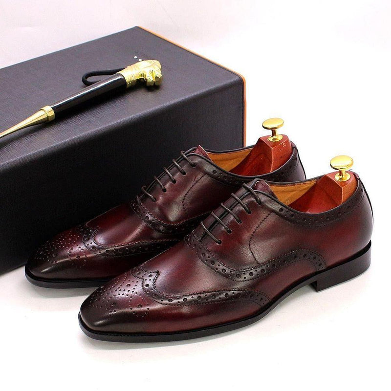 Handcrafted Leather Oxford Shoes With Wingtip Brogue Details