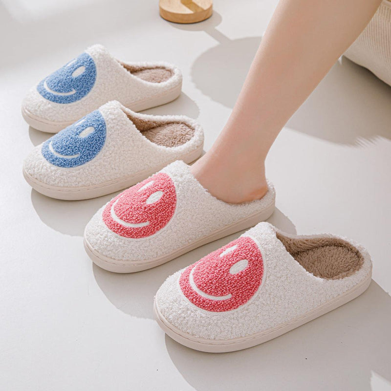 Large Smiley Pattern Fur Slippers With Non-Slip Sole