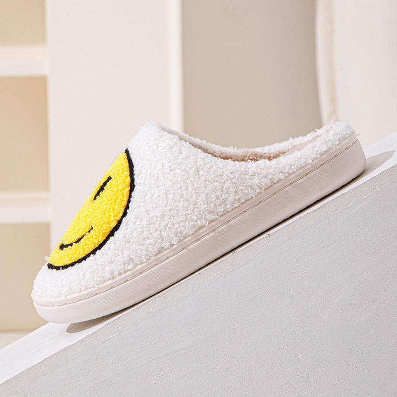 Large Smiley Pattern Fur Slippers With Non-Slip Sole