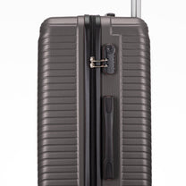 Lightweight Hard-Shell Cabin Suitcase With TSA Lock And 360° Spinner Wheels