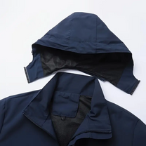 Lightweight Men&#39;s Outdoor Jacket With Removable Hood, Breathable And Water-Repellent