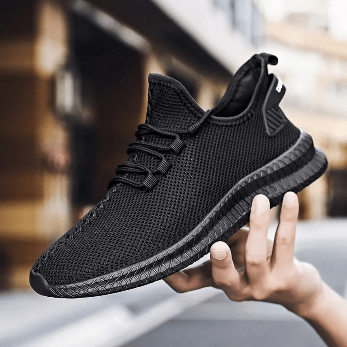 Black / 12
