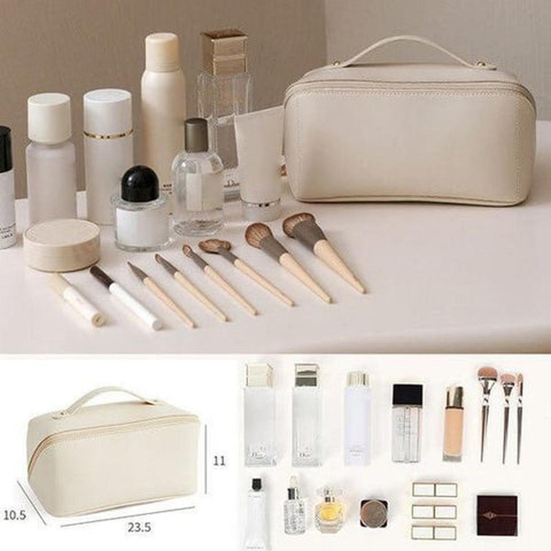 Luxurious Cosmetic Bag With Spacious Design