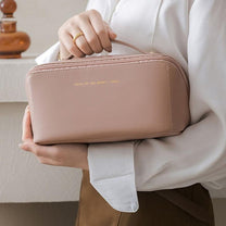 Luxurious Cosmetic Bag With Spacious Design