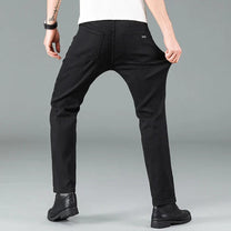 Men&#39;s Black Straight Fit Jeans With Stretch