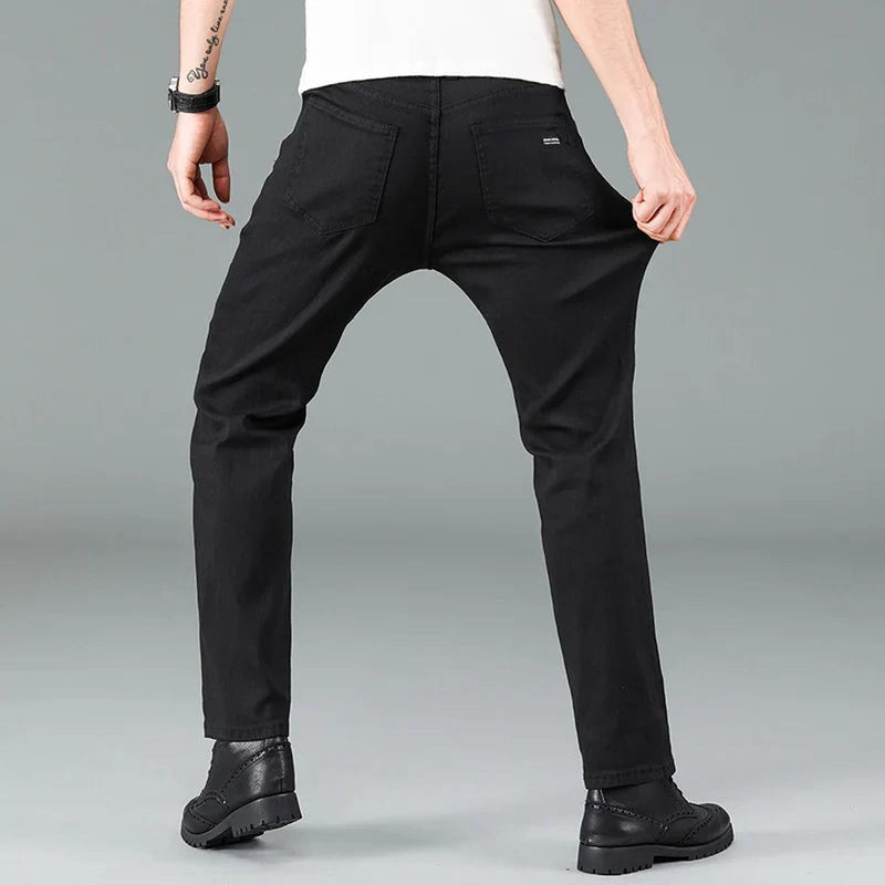 Men&#39;s Black Straight Fit Jeans With Stretch