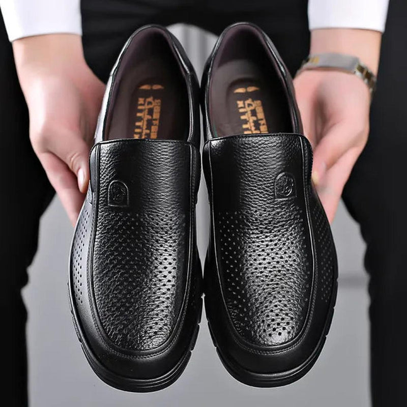 Men&#39;s Genuine Leather Casual Shoes With Flat Sole
