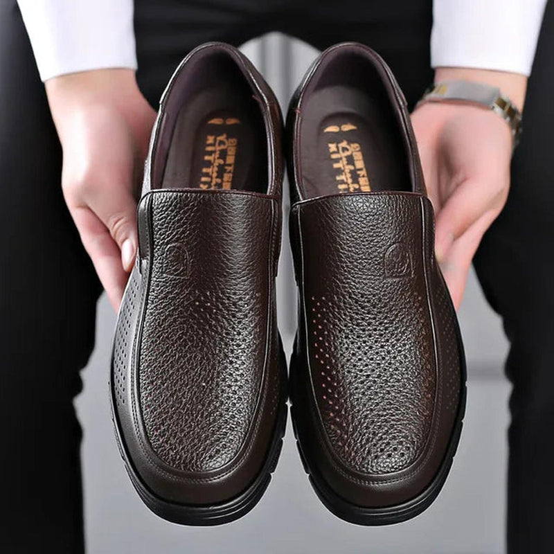 Men&#39;s Genuine Leather Casual Shoes With Flat Sole