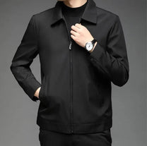 Men&#39;s Insulated Winter Jacket With Zip Closure And Pockets