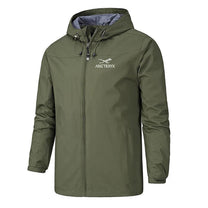 Men&#39;s Lightweight Water-Resistant Hooded Windbreaker Jacket