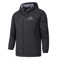 Men&#39;s Lightweight Water-Resistant Hooded Windbreaker Jacket