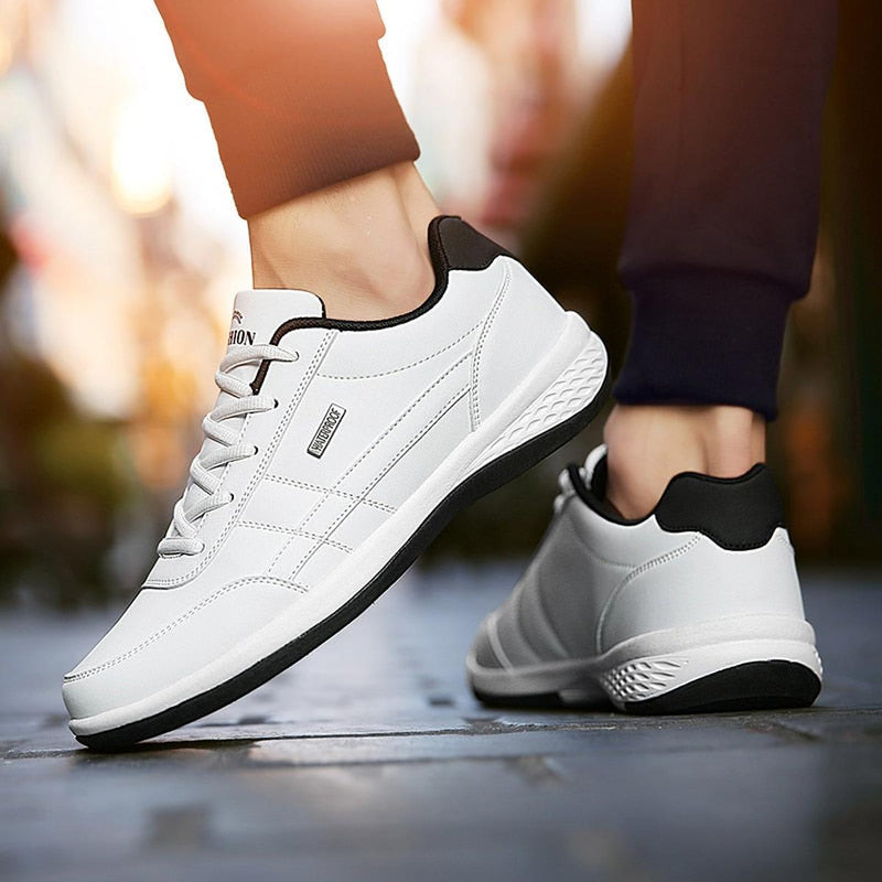Men&#39;s Modern Synthetic Leather Sneakers