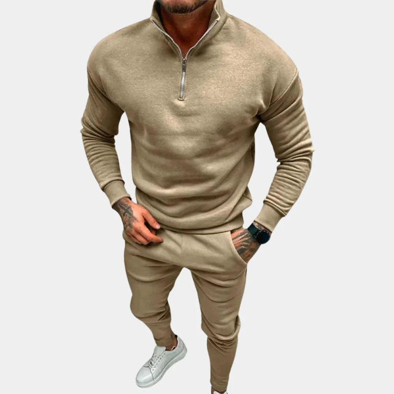 Men&#39;s Slim-Fit Jogging Suit With Joggers