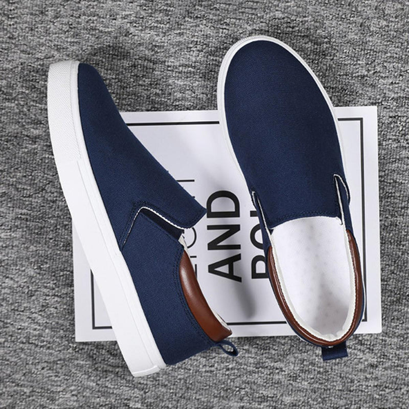 Men&#39;s Slip-On Canvas Sneakers With Orthopaedic Insole