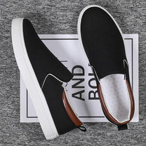 Men&#39;s Slip-On Canvas Sneakers With Orthopaedic Insole