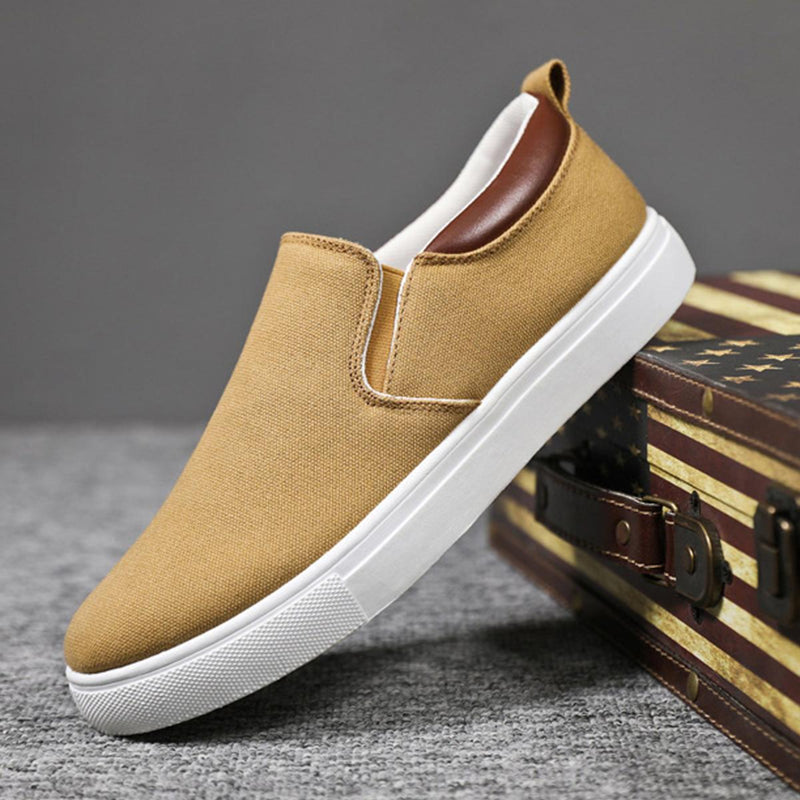 Men&#39;s Slip-On Canvas Sneakers With Orthopaedic Insole