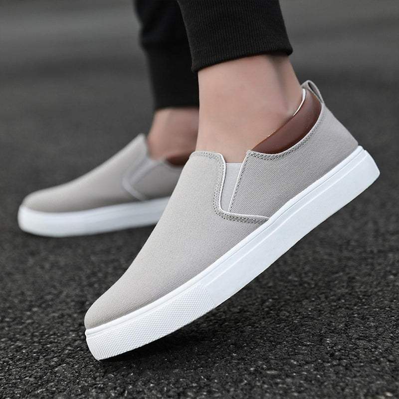 Men&#39;s Slip-On Canvas Sneakers With Orthopaedic Insole