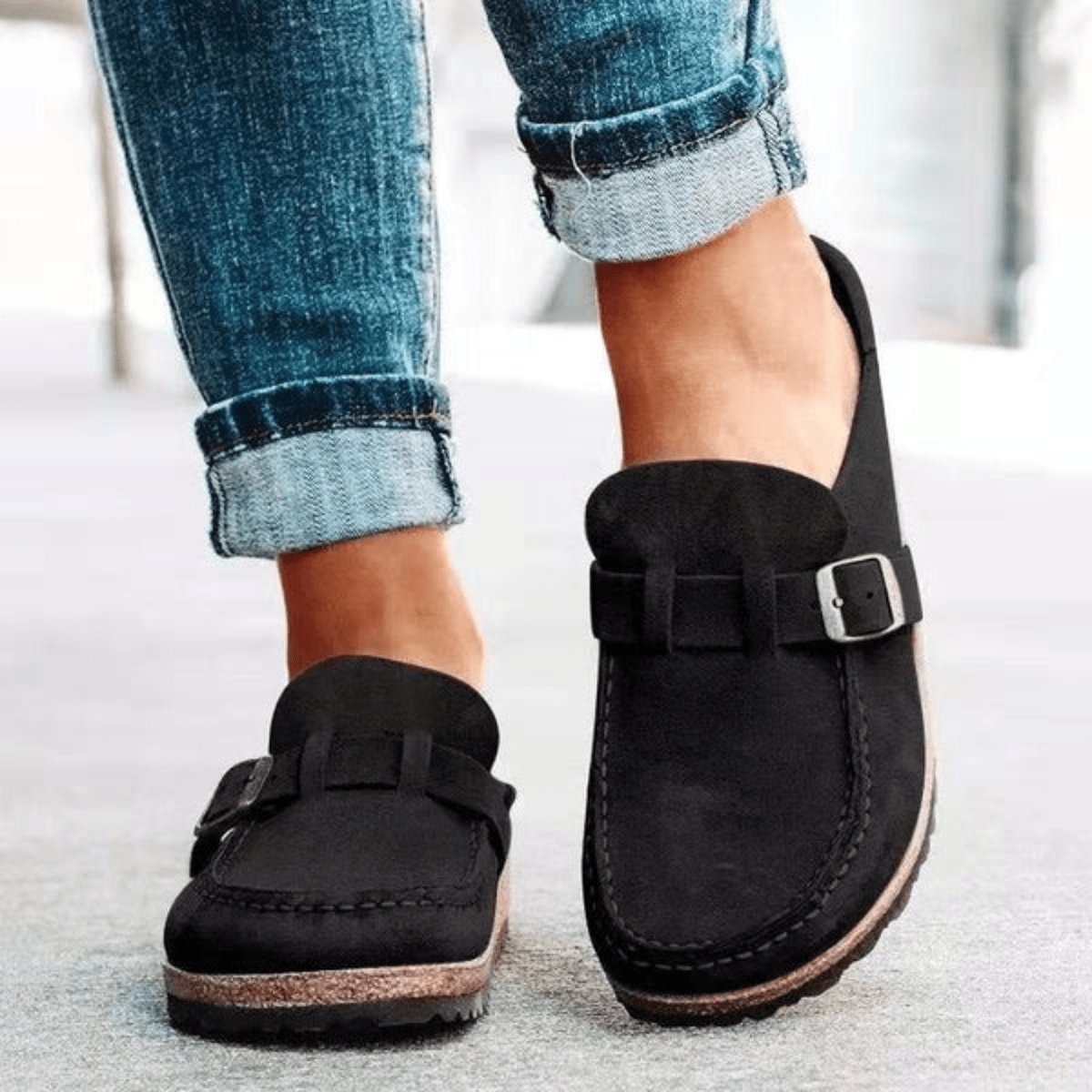 Black / 9